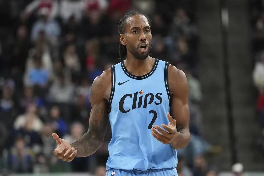 快船球员公开质疑裁判判罚尺度，引争议，只要同时当然国际不会.